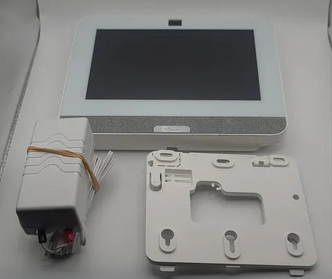 Qolsys IQ Panel 4 IQP4001 - Verizon - PARTS OR REPAIR - Linked To Account 