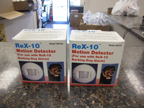 Pair of ReX-10 DM10A Motion Detectors Barking Dog Alarm - New