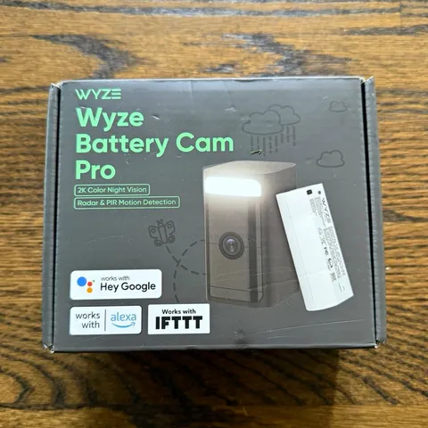 Wyze Battery Cam Pro 2K Battery Wi-Fi Camera Color Night Vision Spotlight Black