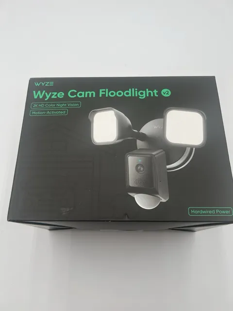 Wyze Cam Floodlight V2 Motion-Activated 2K HD Color Night Vision Camera