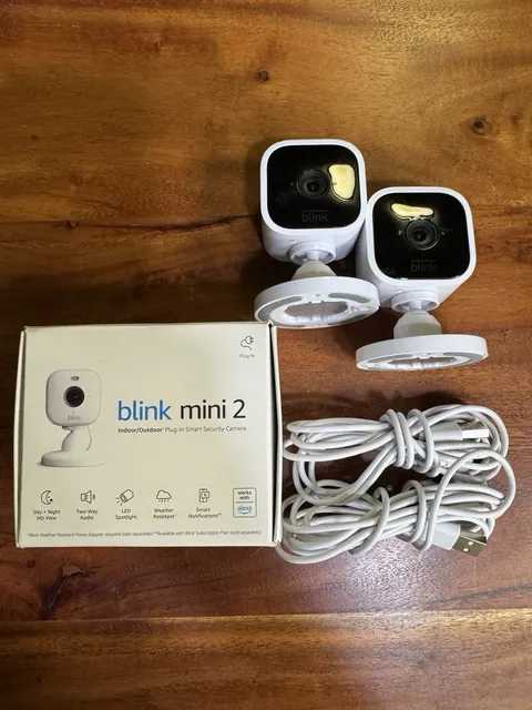 Blink Mini 3 Pack 1080p Wi-Fi Indoor/Outdoor Cameras White Spotlight Alexa