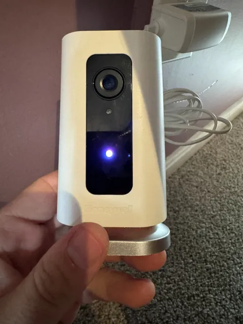 Honeywell CHC8080W1000 C1 Wi-Fi Home Security Camera Model CHCC1