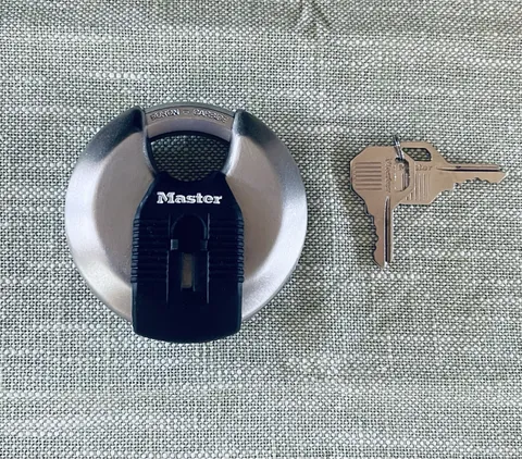 XL Master Lock M50XD Magnum Heavy Duty Stainless Steel Discus Padlock with Keys
