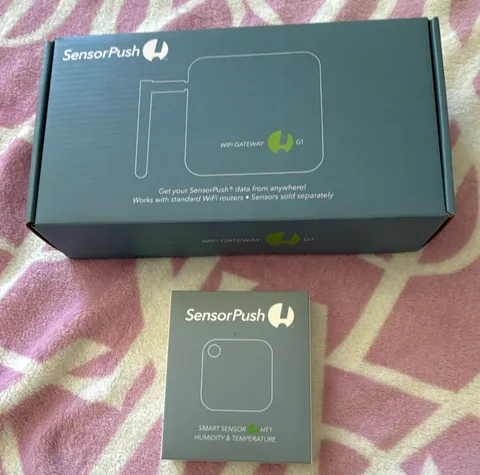SensorPush G1 WiFi Gateway + HT1 Humidity/Temperature Sensor, Indoor