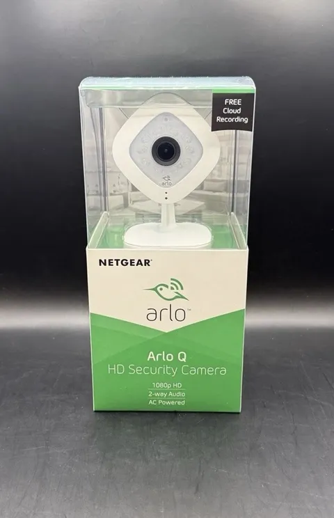 Arlo Q VMC3040-100NAS 1080p HD Wireless Security Camera with Audio Indoor