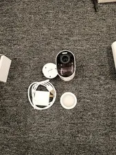 Arlo Ultra VMS5140 4K UHD Security System Camera (VMC5040) & Smarthub E2