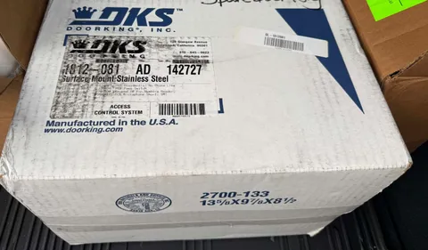 *NEW* *NIB* DoorKing 1812-081 Classic Surface Mount