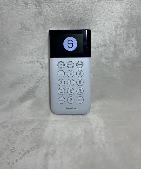 SimpliSafe SSKP3 Keypad White Wireless Touch-to-Wake Home Security GEN 3 - Used