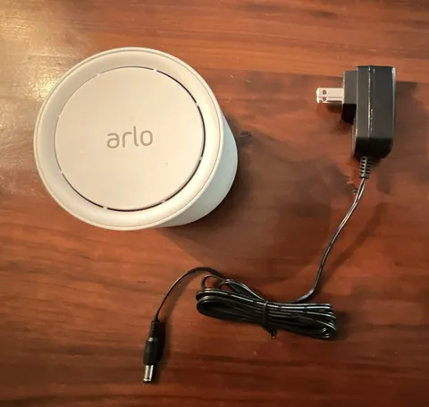 Arlo VMB3500 Base Station Wi-Fi Wireless Indoor Only White w/ Power Adapter
