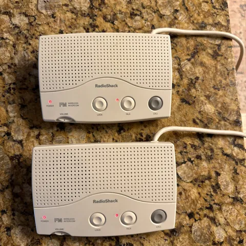 Used Radio Shack 43-493 FM Wireless Intercom AC 120V 60HZ 5W Units