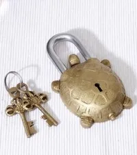 Handmade Vintage Style Rare Tortoise Design Functional Brass Padlock With 2 Keys