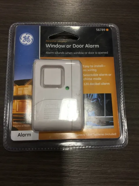 GE 56789 Indoor Magnetic Window Alarm Battery 120 dB 2.5" x 1.5" x 0.75" Clam