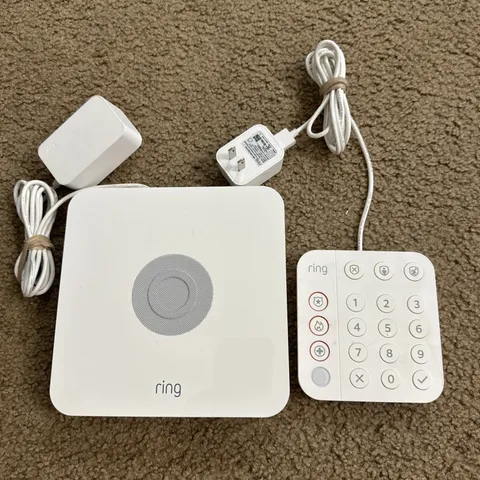 Ring Alarm 4HB1U9-0EN0 Base Plus Keypad 2nd Gen Alarm 