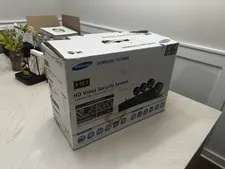 Samsung HD Video Security System SDH-B3040 4-Channel DVR Kit