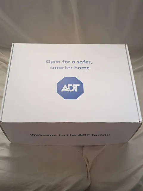 ADT DIY Complete Home Security System (NEW IN BOX)   hub+cam+sensors+decal+signs