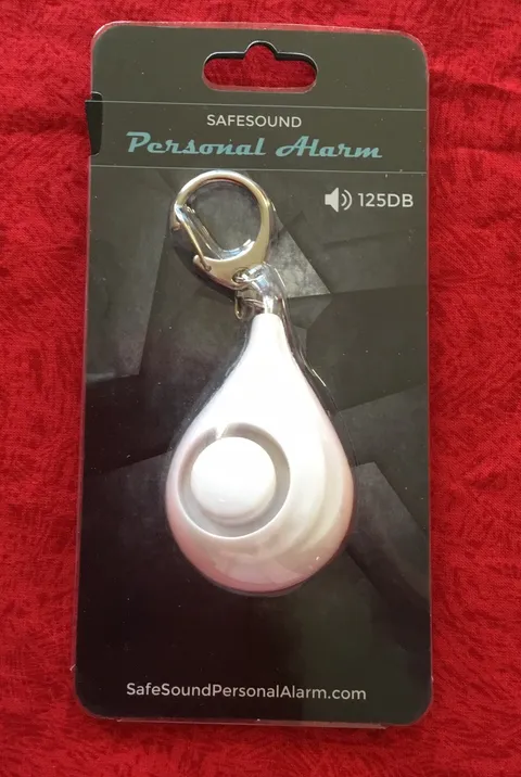 SAFESOUND Personal Emergency Key Alarm 125DB Loud Siren Safe Sound New Sealed