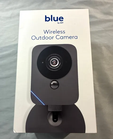 Blue By ADT Outdoor Camera, Model# SCE2R0-29-GR Graphite Open Box