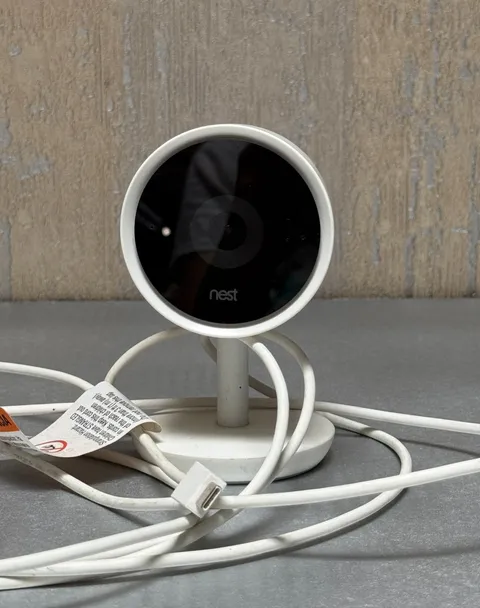 Google Nest Cam IQ Indoor 1080p HD Security Camera A0053 White - Camera Only