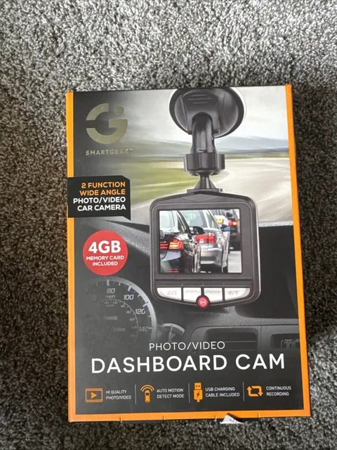 Smart Gear Photo and Video Dashboard Cam Auto Motion Detect With 4GB Memory New