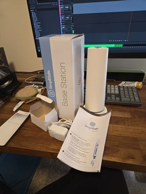 SimpliSafe Home Security System Base Station BS-2000  1st Gen