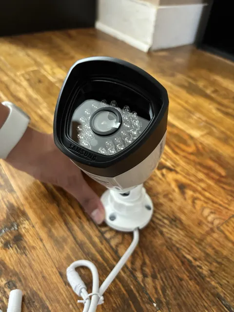 Samsung SDC-7340BCN Weather-Resistant Night Vision Camera