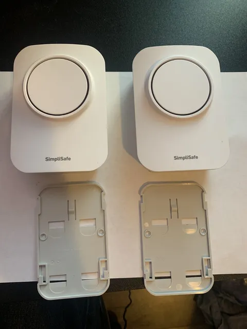 SimpliSafe (2) Extra Siren 105dB Security System SSWS3 - Tested