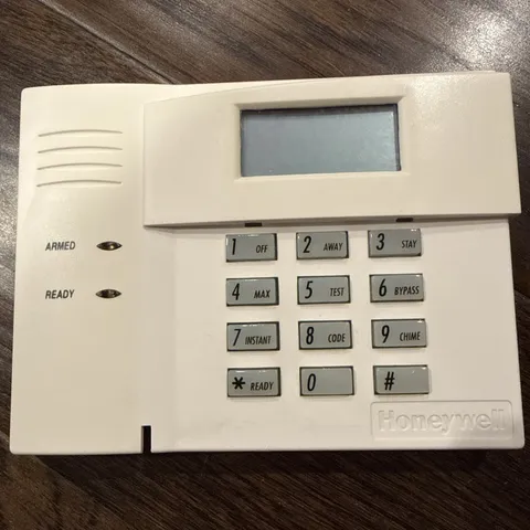 Honeywell Ademco Alarm Keypad - Working - Taken out to change to ADT