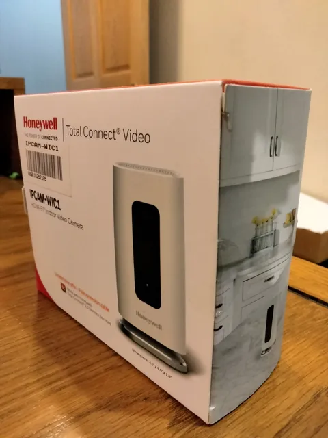 Honeywell IPCAM-WIC1 HD Wi-Fi Indoor Camera, Total Connect 2.0, White