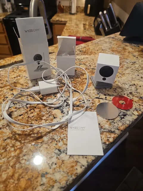 WYZE Cam Outdoor V2 Add-On Camera White W/stand