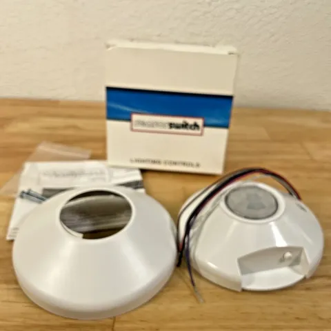 Acuity Controls/Sensor Switch--Ceiling Mount Sensor, Passive--CM PDT 10--New