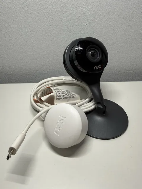 Google Nest Cam Indoor Security Camera 1st Gen (A0005) *FOR PARTS