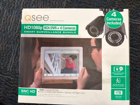 Q See Smart Security Bundle-HD1080p -8CH  DVR 4 Cameras QTH84-4DF