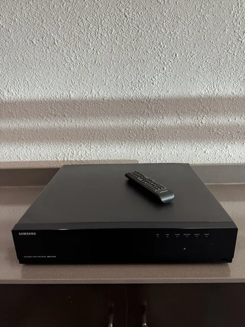 Samsung SRN-1673SN 16-Channel PoE NVR Network Video Recorder HDD DVR - UNTESTED