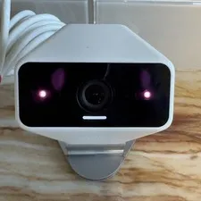 Xfinity XCAM2 SCHC2AEW HD Indoor Outdoor Security Camera w/ XW4 Power Adapter