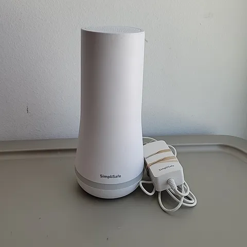 Simplisafe SSBS3 Home Security Base Station With Power Cord Works Used