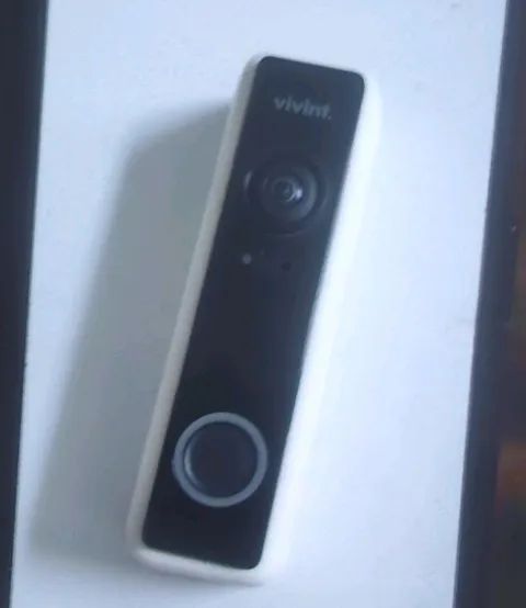 Vivint Doorbell Camera Pro VS-DBC300-WHT - used 