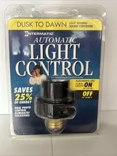 Intermatic Dusk-Dawn Automatic Light Control Sensing Socket Converter #NE2C New!