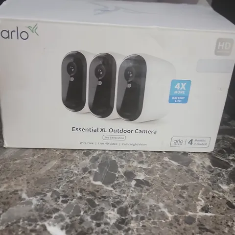 Arlo Essential XL Outdoor Camera (2nd Gen) 3-Pack HD Wi-Fi Battery Color NV