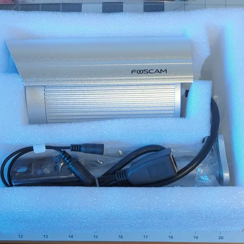 Foscam Wireless IP Camera, Model F18906W