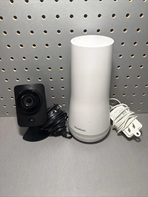 SimpliSafe SSCM2 SimpliCam Indoor Wireless Security Camera HD 1080p Black W Base