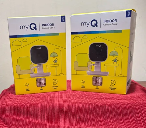 myQ Indoor Camera Gen2 Access Monitoring In & Outdoor Garage Home Night Day 2 Pk