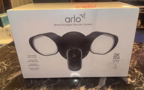 Arlo Wired Floodlight Home Security Camera with 2K Video and HDR Black NEW