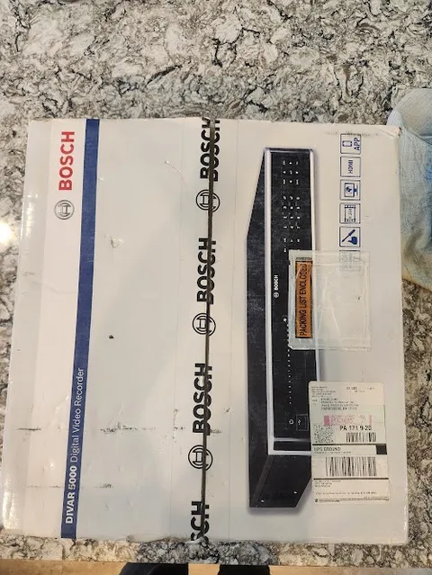Bosch Divar 5000 Digital Video Recorder DRN-5532-414N00 New open box