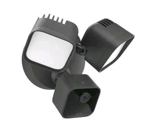 Blink - Wired Floodlight Camera - Smart security camera, 2600 lumens, HD live...