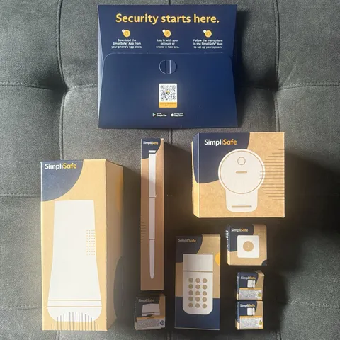 SIMPLISAFE Security System - 9 Piece NEW IN BOXES. Camera, Keypad, Sensors, Etc