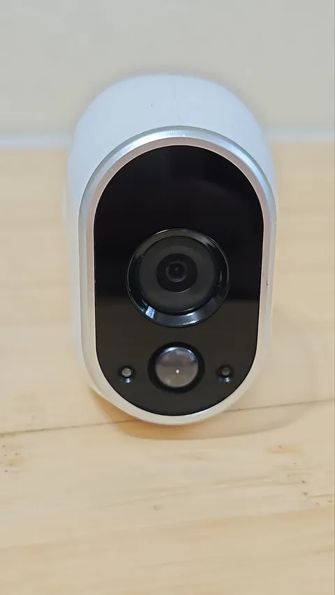 Arlo VMC3030-100NAR Indoor/Outdoor Security Camera - White