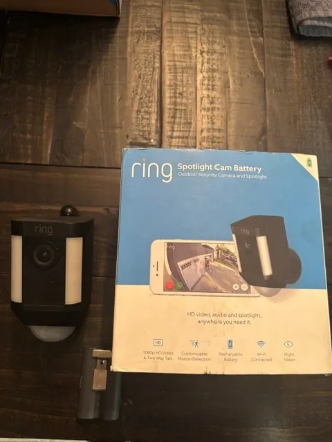 Ring Spotlight Cam Battery Outdoor Wi‑Fi Spotlight Motion  w/ One Battery
