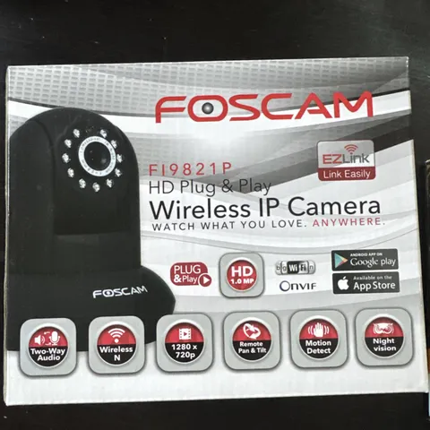 Foscam HD Plug & Play Wireless IP Camera F19821P
