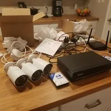 Plug & Play 8CH Security Camera System with 5MP Resolution and Remote Access