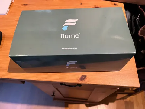 Flume 2  Smart Home Water Monitor Leak Detector WiFi Water Usage Sensor ( NIB )